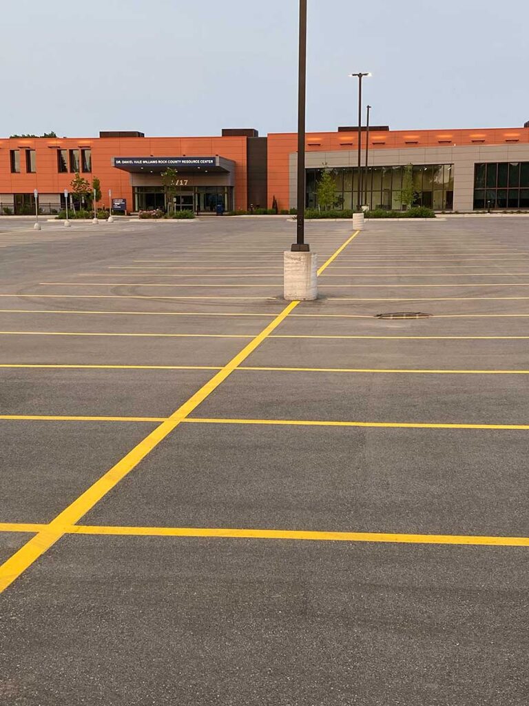 parking-lot-striping-4